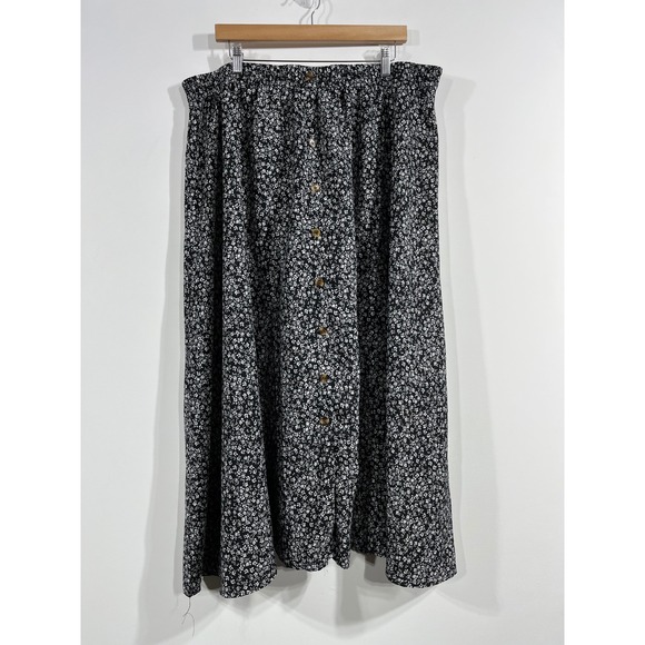 SHEIN Curve Dresses & Skirts - Ditsy Floral Button Front Maxi Skirt Womens 4XL Dark Cottagecore Fairy Grunge